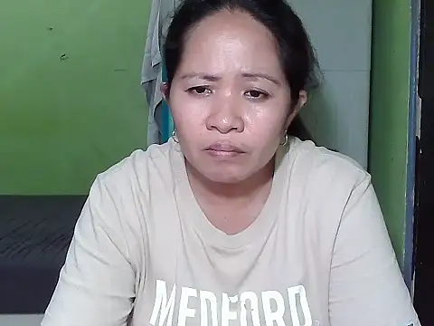 Snapshot of sweetlady_pinay chatting on November 11, 2025, 12:38 pm sweetlady pinay online show from November 11, 2025, 12:38 pm
