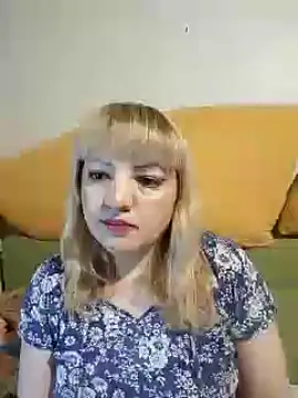 stefanyharper16 online show from September 15, 2025, 2:39 pm