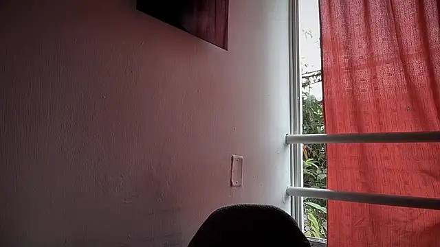 romeolovedark online show from November 27, 2025, 1:35 pm