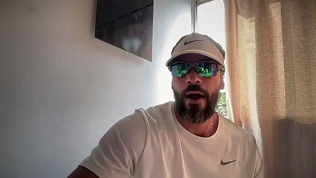 romeolovedark online show from December 20, 2025, 7:21 pm