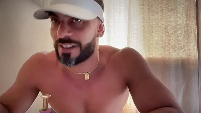 romeolovedark online show from February 14, 2026, 4:26 pm