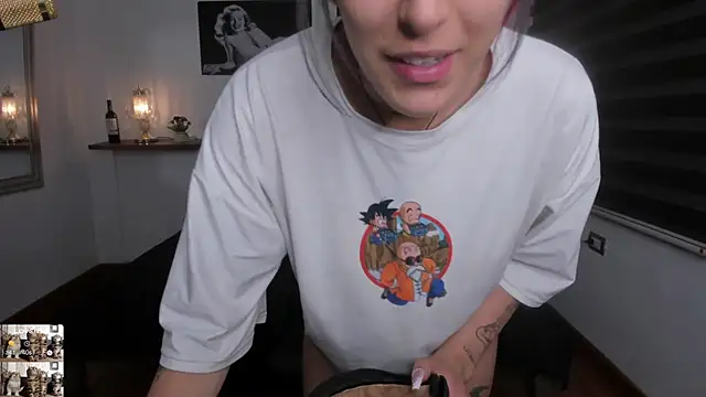 Mariana Joness online show from March 17, 2025, 2:52 am