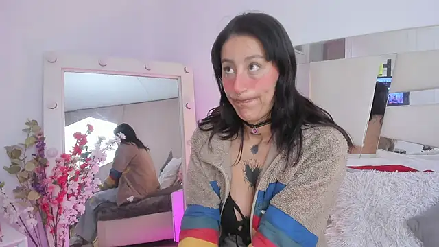 Mariana Joness online show from November 27, 2025, 2:24 am