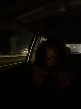 Snapshot of ChocolateBuns101 chatting on January 19, 2025, 6:09 am ChocolateBuns101 online show from January 19, 2025, 6:09 am