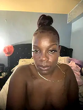 Snapshot of ChocolateBuns101 chatting on September 14, 2025, 8:13 am ChocolateBuns101 online show from September 14, 2025, 8:13 am