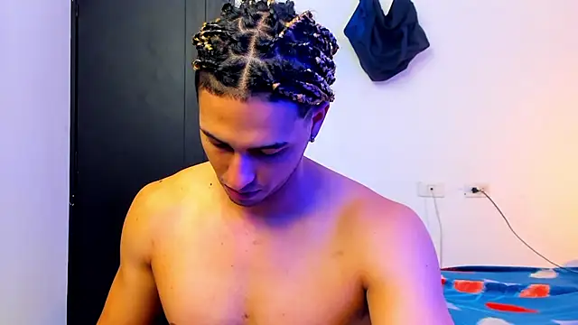 Kris Khalifa69 online show from March 12, 2025, 2:01 pm