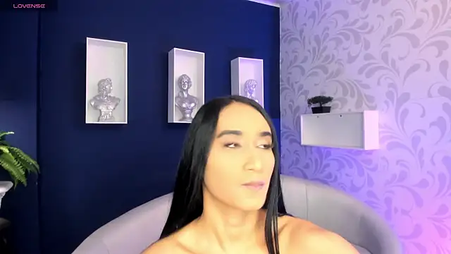 Amaraa Lewis online show from March 17, 2025, 12:14 pm