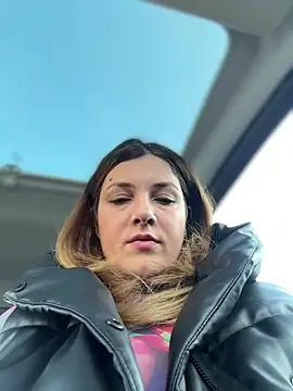 Snapshot of DaisyVibesss chatting on February 5, 2025, 8:43 am DaisyVibesss online show from February 5, 2025, 8:43 am