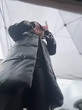 Snapshot of DaisyVibesss chatting on March 1, 2025, 3:16 pm DaisyVibesss online show from March 1, 2025, 3:16 pm