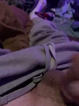 Hugetings online show from April 13, 2026, 10:43 am