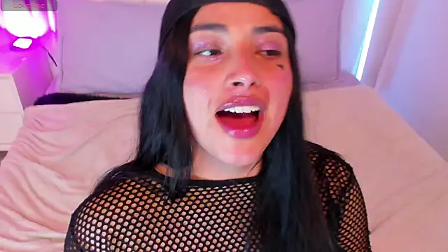 Snapshot of Kirara_22 chatting on November 7, 2025, 8:09 pm Kirara 22 online show from November 7, 2025, 8:09 pm