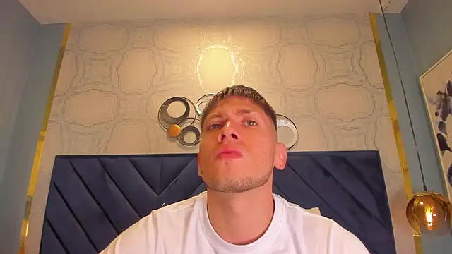 Snapshot of SebastianMaximoff chatting on January 15, 2025, 11:43 am SebastianMaximoff online show from January 15, 2025, 11:43 am