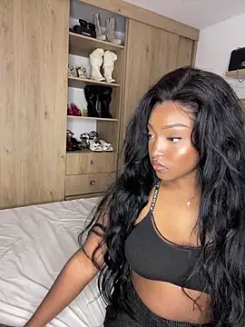 Snapshot of Chloe_Soler chatting on February 5, 2025, 8:46 pm Chloe Soler online show from February 5, 2025, 8:46 pm