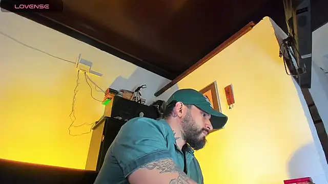 CamiloGray  online show from September 11, 2025, 1:44 pm