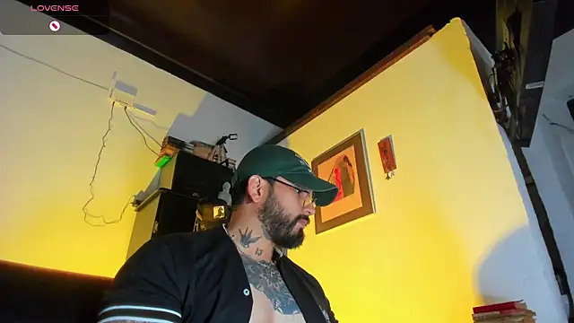 CamiloGray  online show from October 27, 2025, 1:59 pm