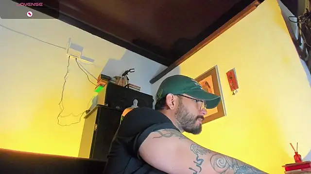 CamiloGray  online show from November 9, 2025, 1:20 pm