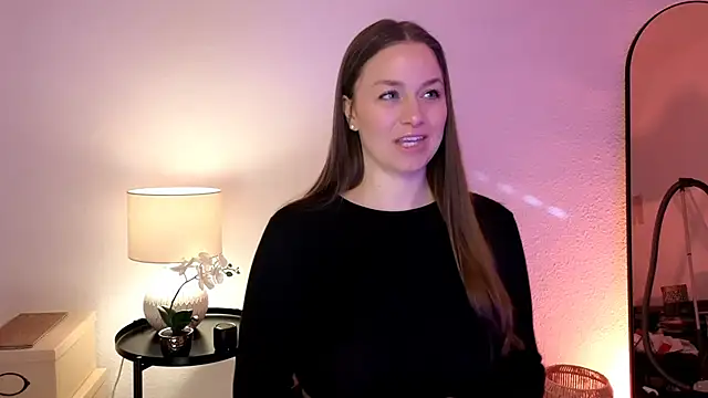 Snapshot of MilaFleur chatting on February 25, 2025, 9:09 am MilaFleur online show from February 25, 2025, 9:09 am