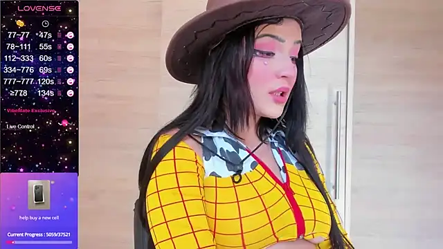 Snapshot of cutesarah_ chatting on December 8, 2024, 7:54 pm cutesarah  online show from December 8, 2024, 7:54 pm