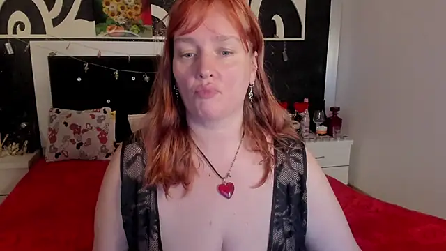 Snapshot of SinFulTitsDD chatting on January 20, 2025, 8:18 pm SinFulTitsDD online show from January 20, 2025, 8:18 pm