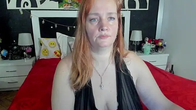 Snapshot of SinFulTitsDD chatting on March 5, 2025, 11:16 pm SinFulTitsDD online show from March 5, 2025, 11:16 pm