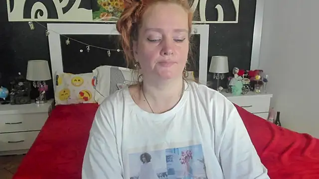 Snapshot of SinFulTitsDD chatting on March 11, 2025, 9:59 pm SinFulTitsDD online show from March 11, 2025, 9:59 pm