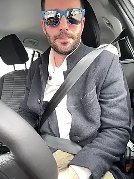 Snapshot of Simon-tem chatting on March 20, 2025, 11:16 am Simon-tem online show from March 20, 2025, 11:16 am