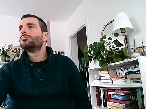 Snapshot of Simon-tem chatting on January 7, 2026, 10:51 am Simon-tem online show from January 7, 2026, 10:51 am