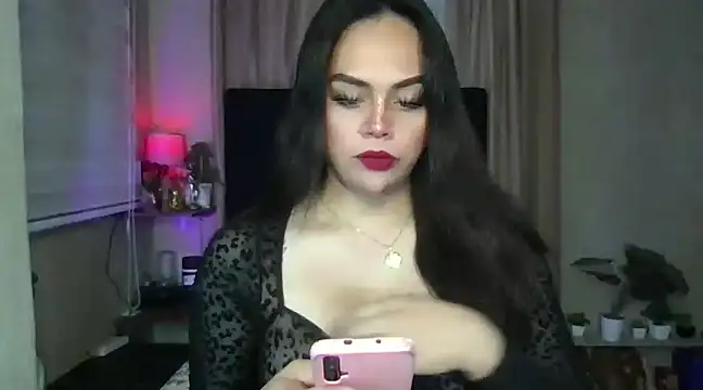 Snapshot of _MissKhimberlyXxx_ chatting on January 24, 2025, 12:20 pm MissKhimberlyXxx online show from January 24, 2025, 12:20 pm