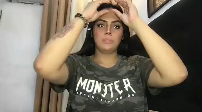 Snapshot of _MissKhimberlyXxx_ chatting on February 14, 2025, 1:08 pm MissKhimberlyXxx online show from February 14, 2025, 1:08 pm