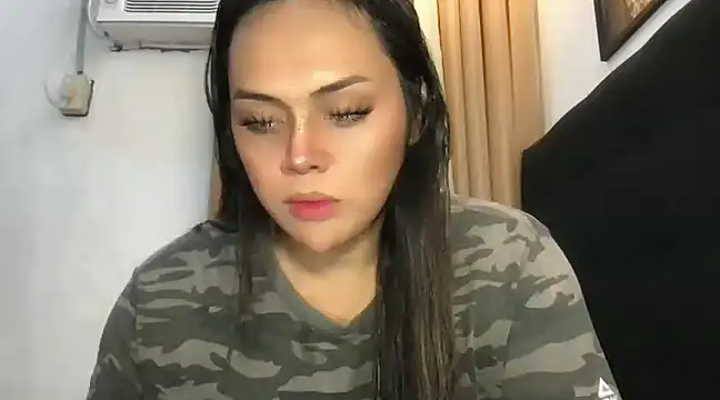 Snapshot of _MissKhimberlyXxx_ chatting on February 23, 2025, 10:28 am MissKhimberlyXxx online show from February 23, 2025, 10:28 am