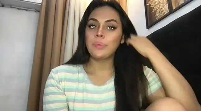 Snapshot of _MissKhimberlyXxx_ chatting on March 16, 2025, 1:49 pm MissKhimberlyXxx online show from March 16, 2025, 1:49 pm