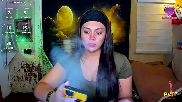 Snapshot of _MissKhimberlyXxx_ chatting on October 13, 2025, 1:33 pm MissKhimberlyXxx online show from October 13, 2025, 1:33 pm