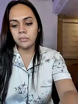 Snapshot of _MissKhimberlyXxx_ chatting on October 25, 2025, 12:56 pm MissKhimberlyXxx online show from October 25, 2025, 12:56 pm