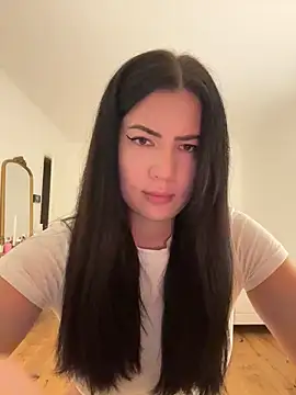 clairewntr online show from January 20, 2025, 5:27 pm