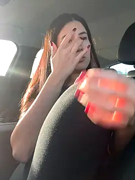 clairewntr online show from December 1, 2025, 10:31 am