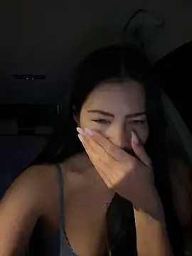 clairewntr online show from April 8, 2026, 8:20 pm