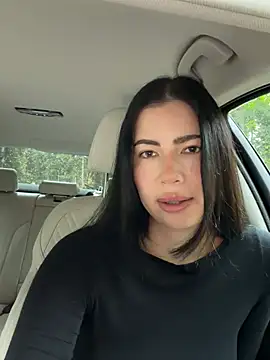 Snapshot of clairewntr chatting on May 6, 2026, 3:39 pm clairewntr online show from May 6, 2026, 3:39 pm