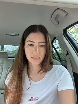Snapshot of clairewntr chatting on May 18, 2026, 2:01 pm clairewntr online show from May 18, 2026, 2:01 pm