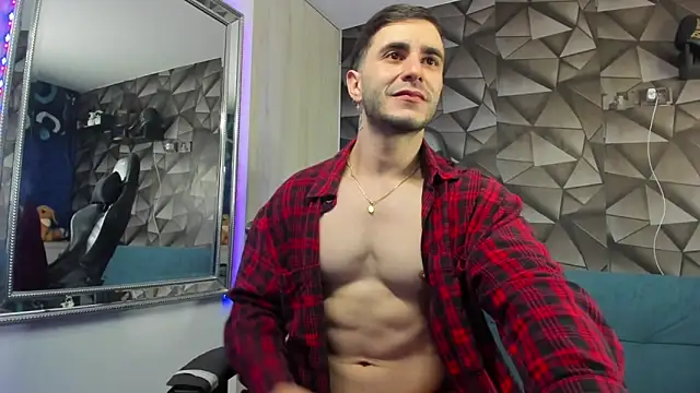 Latino stud4u online show from December 3, 2025, 3:58 am