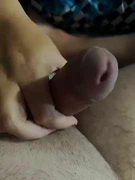 Snapshot of LovlyAnnie chatting on October 27, 2025, 9:46 am LovlyAnnie online show from October 27, 2025, 9:46 am