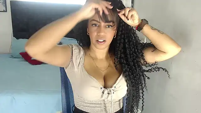 Snapshot of yeli_xxx chatting on December 2, 2025, 4:35 pm yeli xxx online show from December 2, 2025, 4:35 pm