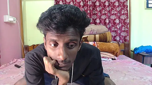 Snapshot of Skinny_Blackberry chatting on January 12, 2025, 6:28 am Skinny Blackberry online show from January 12, 2025, 6:28 am