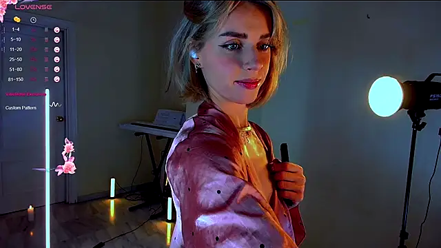 Arielle  03 online show from November 23, 2025, 9:47 pm