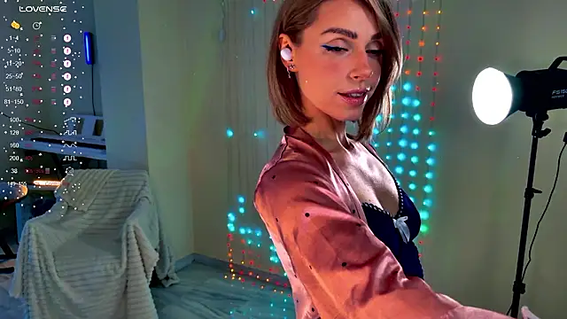 Snapshot of Arielle__03 chatting on February 11, 2026, 2:16 am Arielle 03 online show from February 11, 2026, 2:16 am