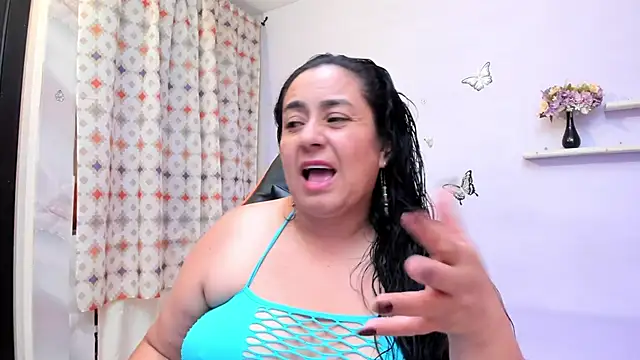 agathaxxx-69 online show from April 7, 2026, 7:25 pm