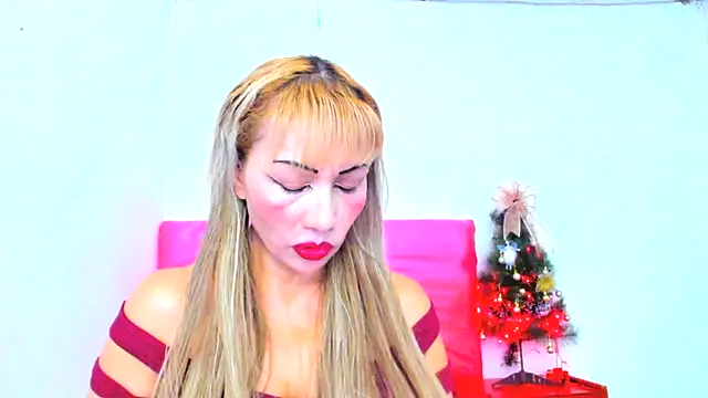 Snapshot of almabeckelt chatting on December 18, 2024, 8:03 pm almabeckelt online show from December 18, 2024, 8:03 pm