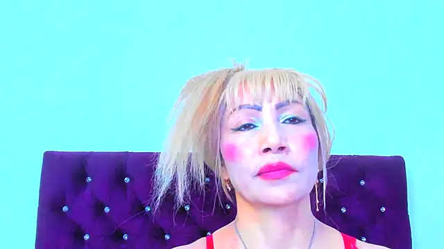 Snapshot of almabeckelt chatting on September 12, 2025, 8:31 pm almabeckelt online show from September 12, 2025, 8:31 pm