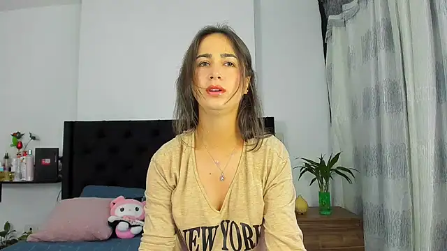 Snapshot of AndreaStivens chatting on October 5, 2025, 10:57 am AndreaStivens online show from October 5, 2025, 10:57 am