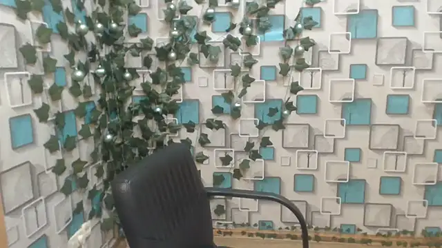 JosieJun  online show from February 6, 2025, 8:45 pm