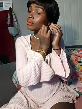 HoneyDropsX online show from July 5, 2026, 8:32 am